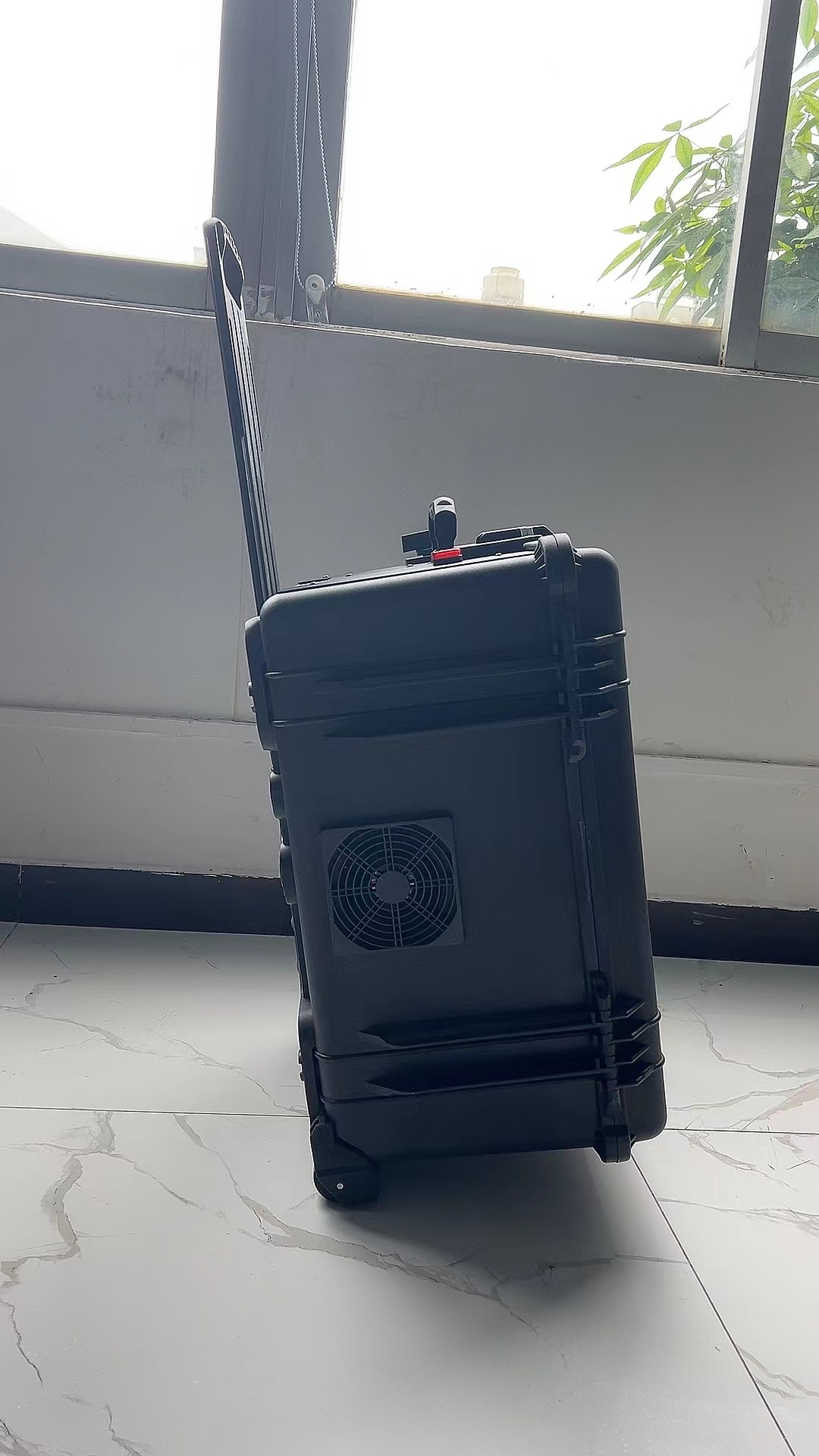 长丰手拉箱型移动通信干扰器